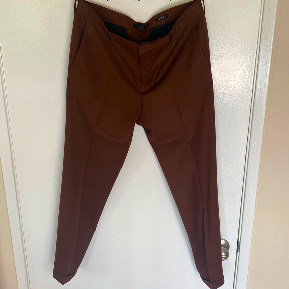 EUC• H&M- Men’s Brown ‘skinny’ fit dress / suit pants • 32 waist 28” inseam
